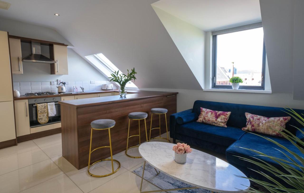 Three Bed Apartment Sleeps 5 In Botanic Belfast Eksteriør billede