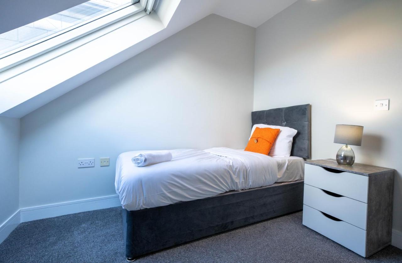 Three Bed Apartment Sleeps 5 In Botanic Belfast Eksteriør billede